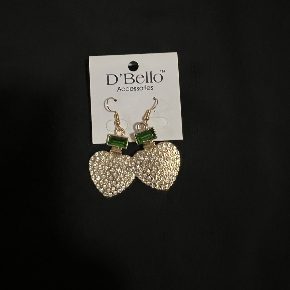 586 Dbello Heart Shape Earrings